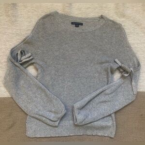 American eagle Grey sweater